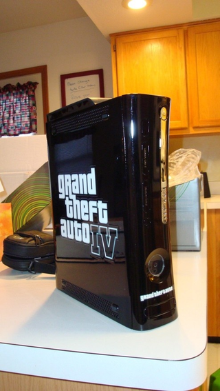 Illustration for article titled Grand Theft Auto IV Elite Case is the New Black